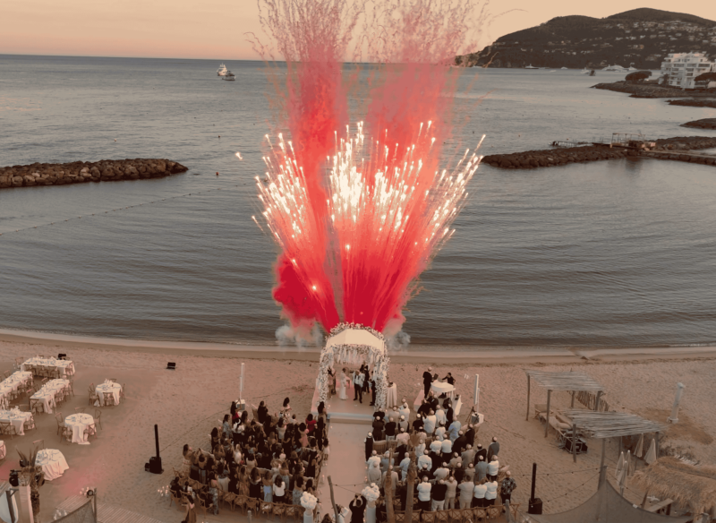 feux d'artifices de jour pour mariage à MANDELIEU LA NAPOULE près de Cannes