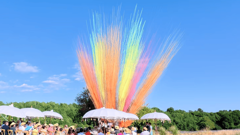éventail de fusées de couleur pour cérémonie mariage