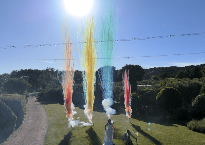 fumigène de couleurs pour un mariage 