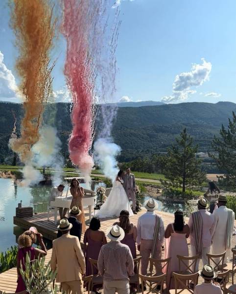 feux d'artifices de couleur pour mariage près de Sisteron