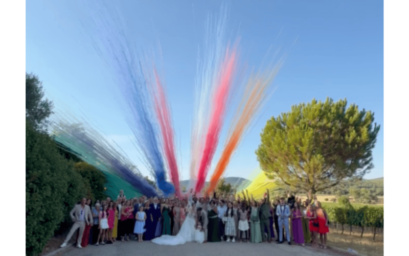 fusées de couleurs pour mariage près de Nimes