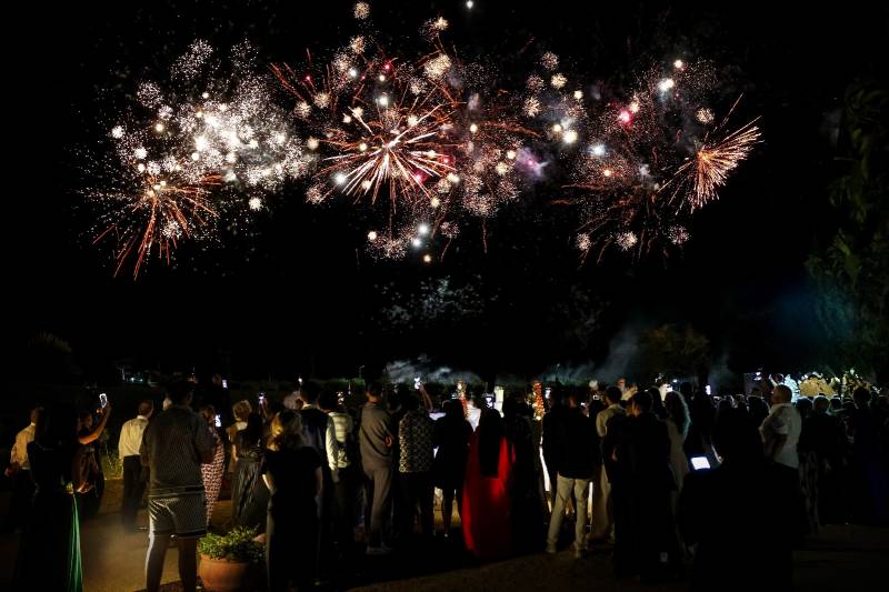 Feu d'artifice au Château de Roquefeuille à Trets près de Marseille