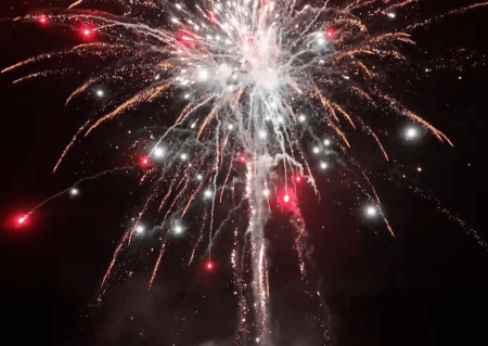 feux d'artifices de nuit à cavaillon près d'Aix en provence