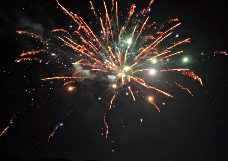 feu d'artifice de nuit Pourrières