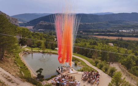 Notre zone d'activité pour ce service Fumigène coloré pour séance photo originale avec effet sans odeur ni danger et animation visuelle douce respectueuse de la nature