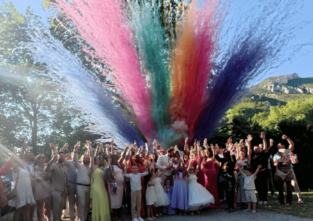 fusées de couleur pour mariage à Gèmenos près de Marseille
