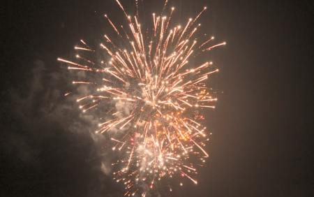 spectacle de pyrotechnie feu d'artifice au Château de Roquefeuille à Trets près de Marseille